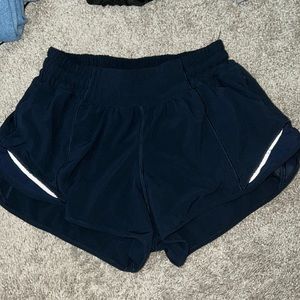 Lululemon shorts size 4 regular